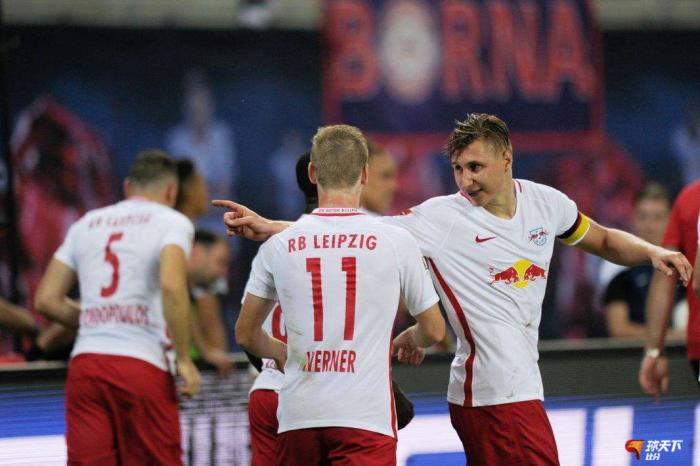  莱比锡红牛客场不敌门兴格拉德巴赫爆冷门  