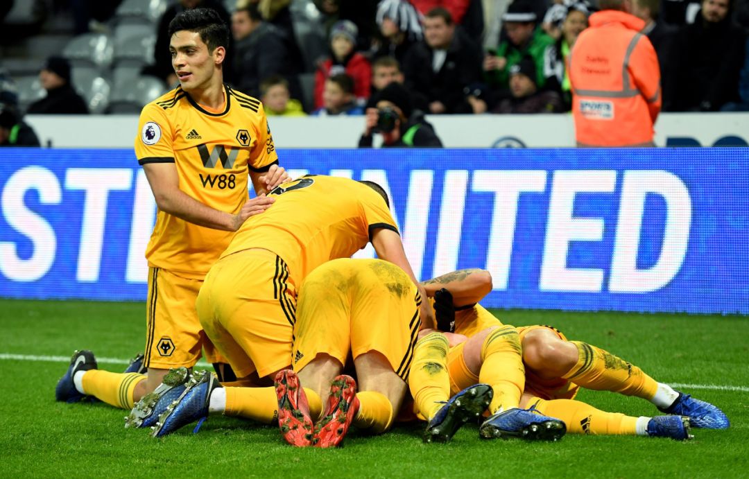  利物浦高位逼抢失效，客场不敌狼队爆冷  