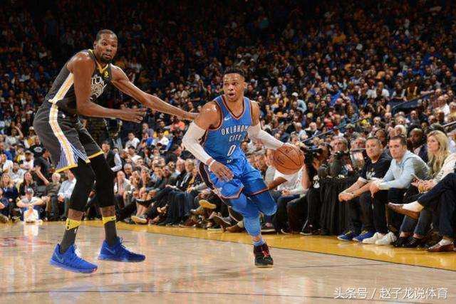  勇士险胜雷霆终结连败颓势  