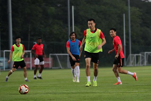  非洲杯抽调影响显现，多支法甲球队主力阵容残缺  