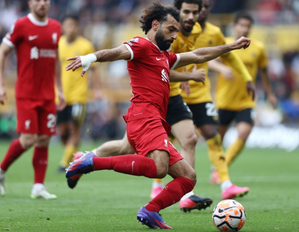  利物浦萨拉赫帽子戏法，红军逆转热刺取三分  